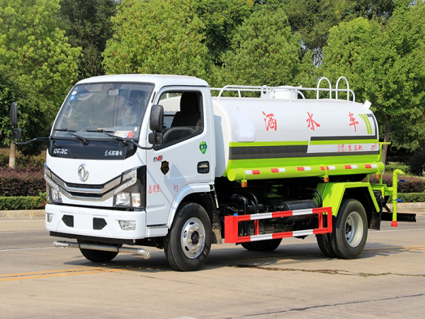 國六東風(fēng)小多利卡5噸灑水車