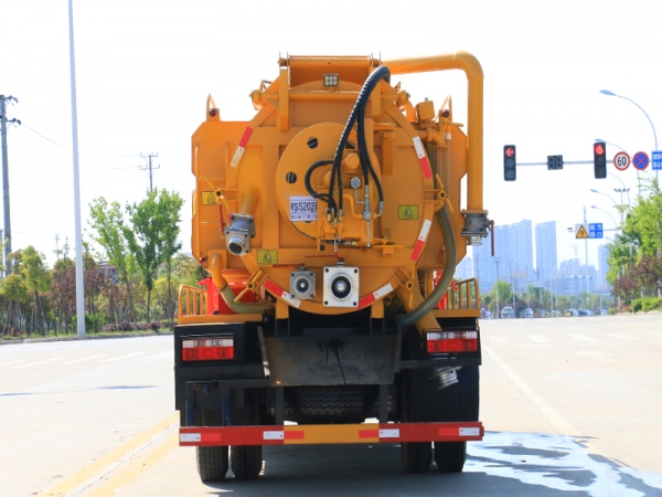 國六東風(fēng)大福瑞卡10方清洗吸污車