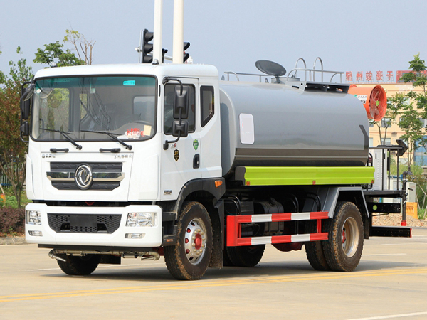 國六東風D9 12-14噸 噴霧車