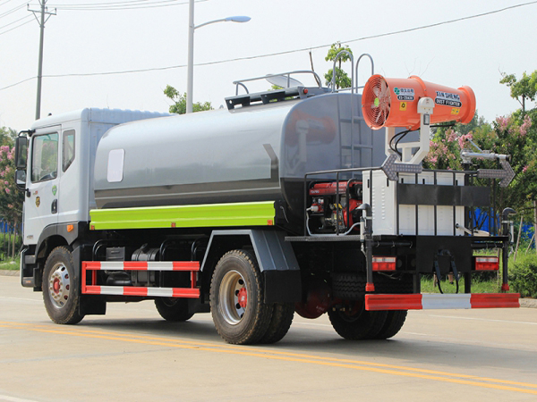 國六東風D9 12-14噸 噴霧車