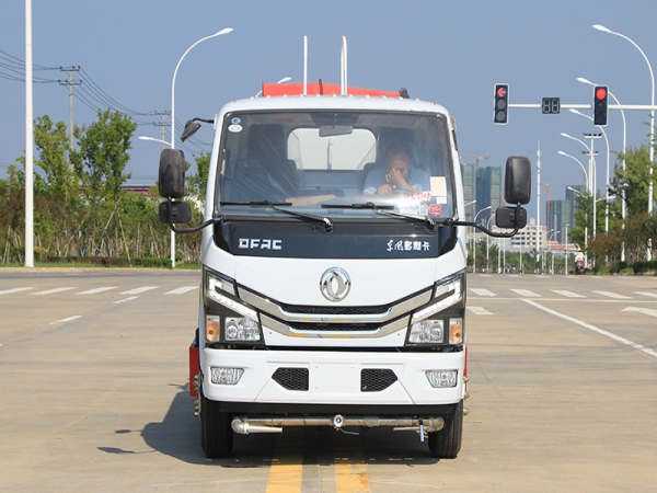 國(guó)六小多利卡 5噸 噴霧車