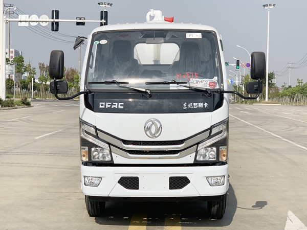 國(guó)六小多利卡 5方 吸污車(chē)