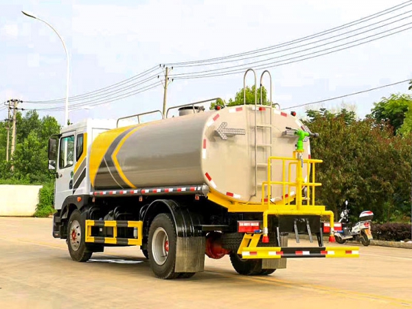 國六東風D9 12噸/14噸灑水車